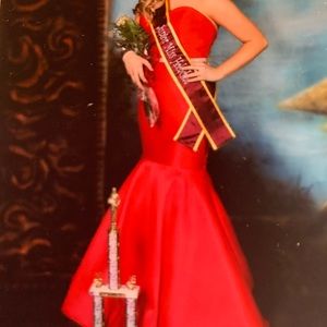 Studio 17, Red Mermaid, Size 12